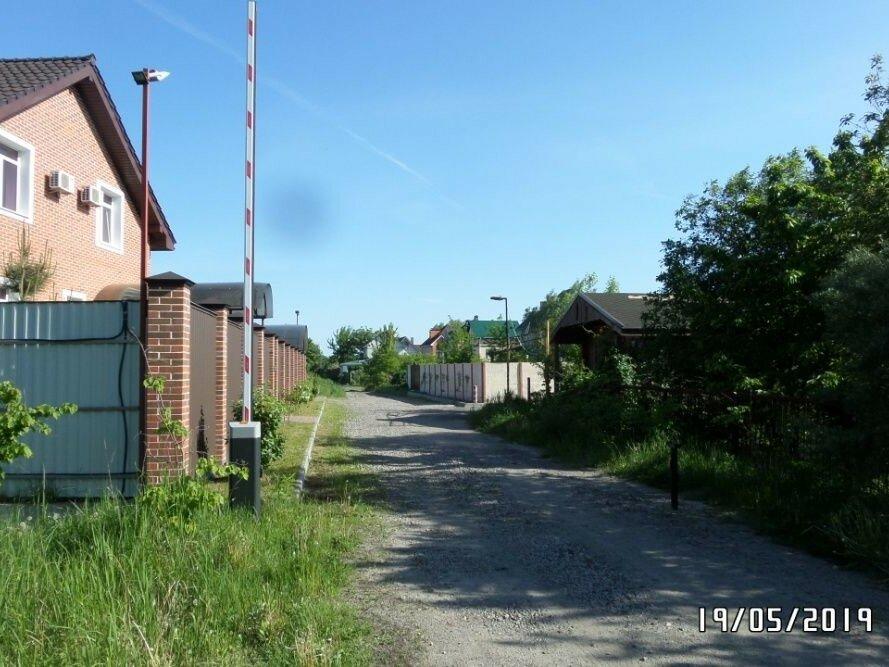 Земельна ділянка в селі Романків з будиночком та озерцем