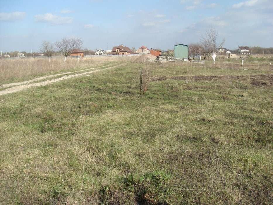 Земельный участок 20 соток в с. Креничи 15 км от Киева. Срочно