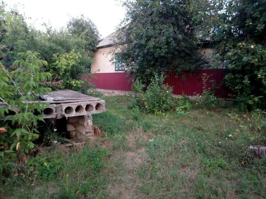 Продам земельну ділянку з фундаментом в смт.Голованівськ