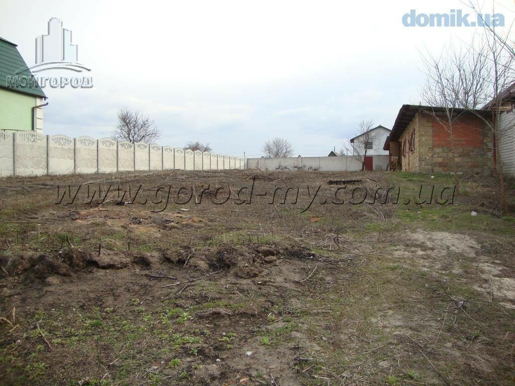 Продам земельный участок 10 соток рядом с лесом в Кировском. 