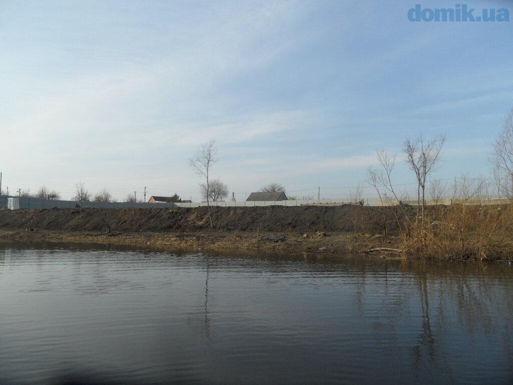 Земельный участок в Новоалександровке, со своим берегом. ДОРОГО.