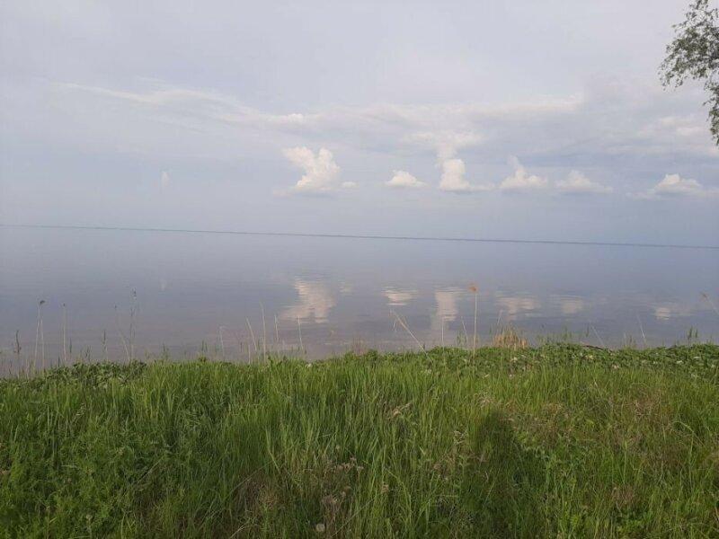 Продам земельный участок с выходом на Киевское море,в с.Глебовка