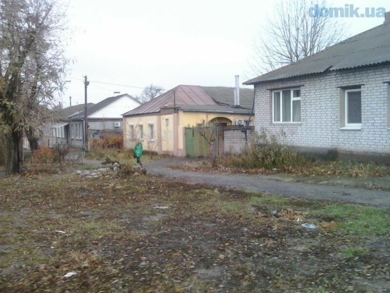 Продам участок под жилищное строительство по ул. Олександра Кониського