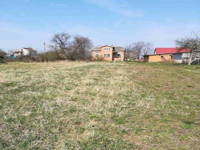 Продаж будинку і пів гектара землі 19км від Львова