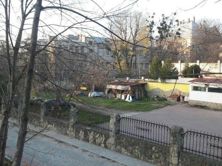 Продаж приватизованої земельної ділянки 8 сотих по вулиці Личаківській