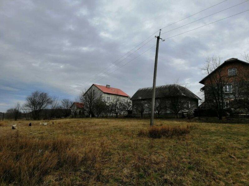 Земельна ділянка у селі Рихтичі