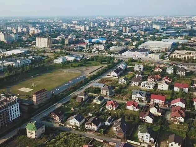 Продам земельну дiлянку на межi з м. Iвано-Франкiвськ