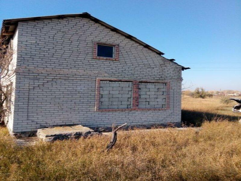 Продам недостроеный дом в Дмитровке.