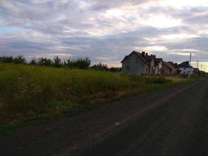 Продам земельну ділянку в селі Боратин, 16.8 соток, за школою.